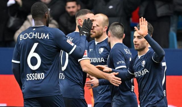 开云体育-多特蒙德客场惨败，积分榜上掉队