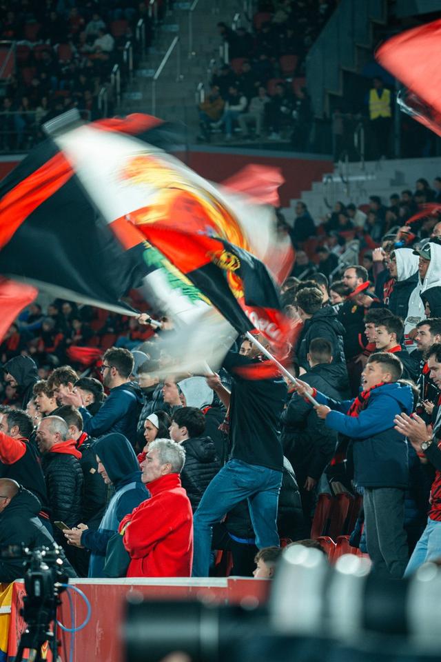 开云平台-球队实力强劲，比赛场面精彩纷呈