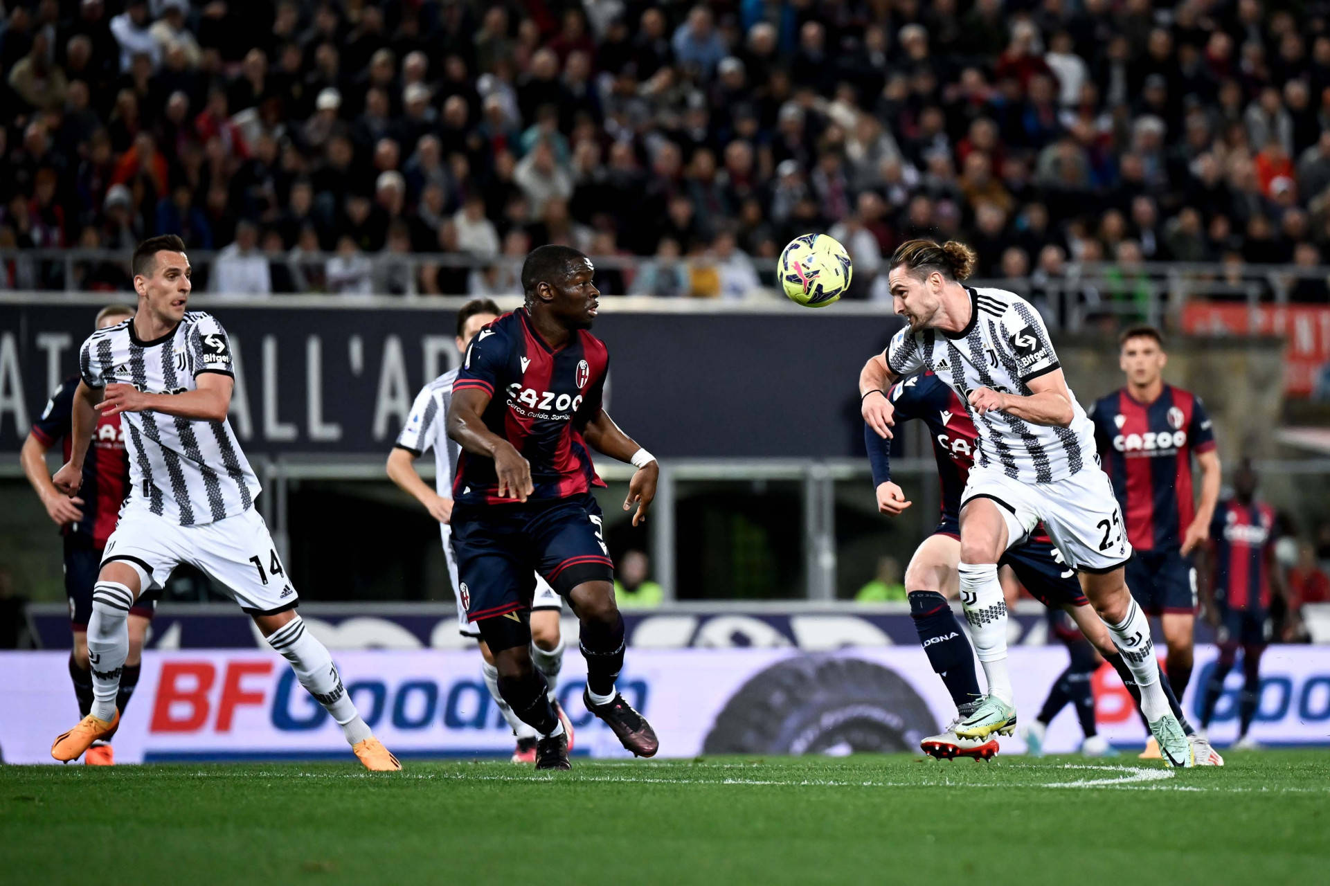 开云体育下载-博洛尼亚球员表现出色，帮助球队获胜