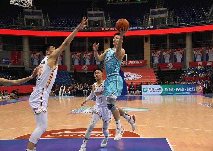 开云体育app-CBA篮球赛中的焦点战役即将上演