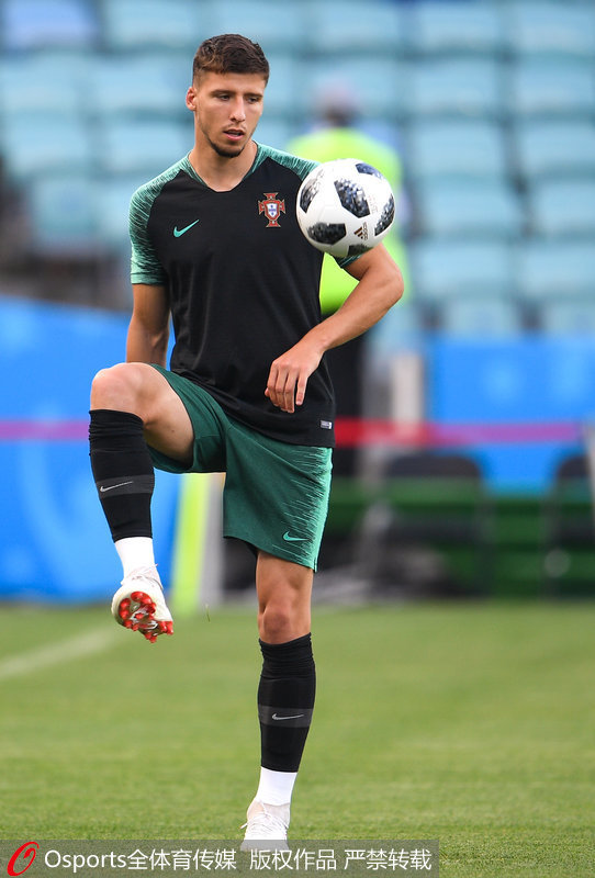 开云体育中国-里尔队经历换帅风波，球员表现出色仍奉献胜利的简单介绍