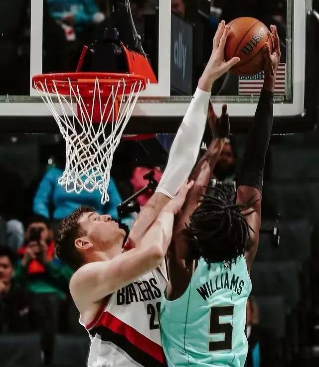 开云体育-精彩篮球视频：波特兰开拓者最后时刻绝杀胜利的简单介绍