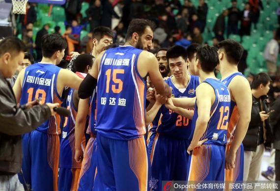 开云体育登录-关于青海队员团结一心，奋力拼搏逆转胜利.的信息