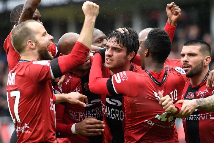 开云体育入口-瓦朗谢纳主场击败对手，实现逆转