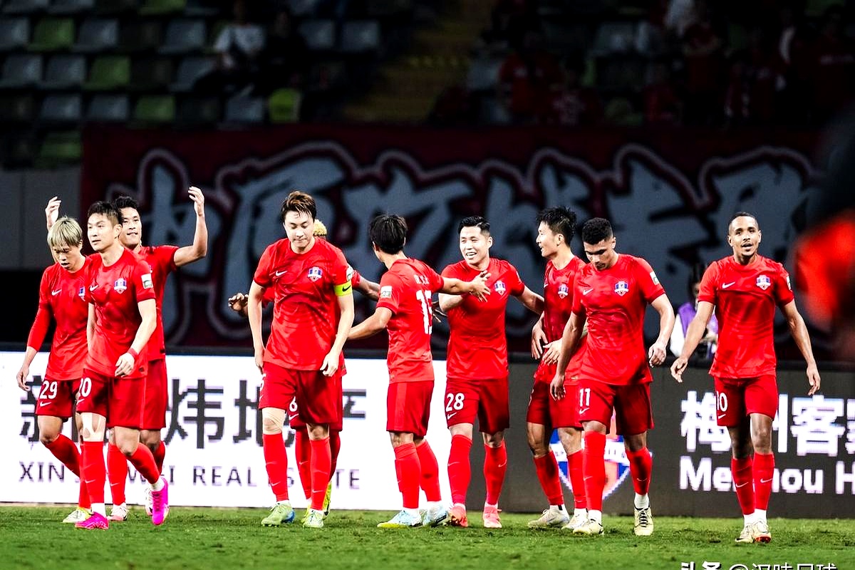 开云体育在线-阿克宁顿球员发挥出色，为球队贡献进球的简单介绍