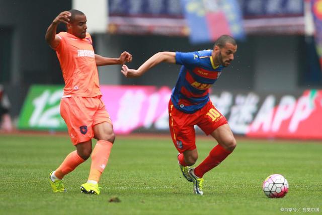 开云体育官网-青岛黄海对阵重庆斯威，斗志昂扬争夺胜利