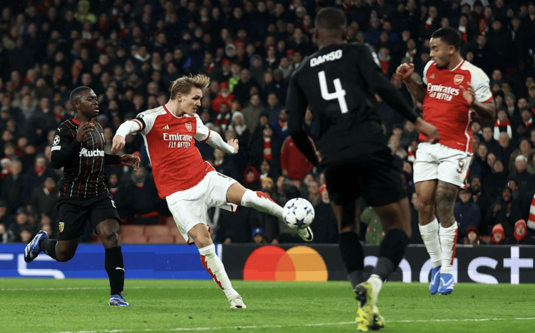 开云平台-阿森纳客场不敌热刺，遭遇两连败