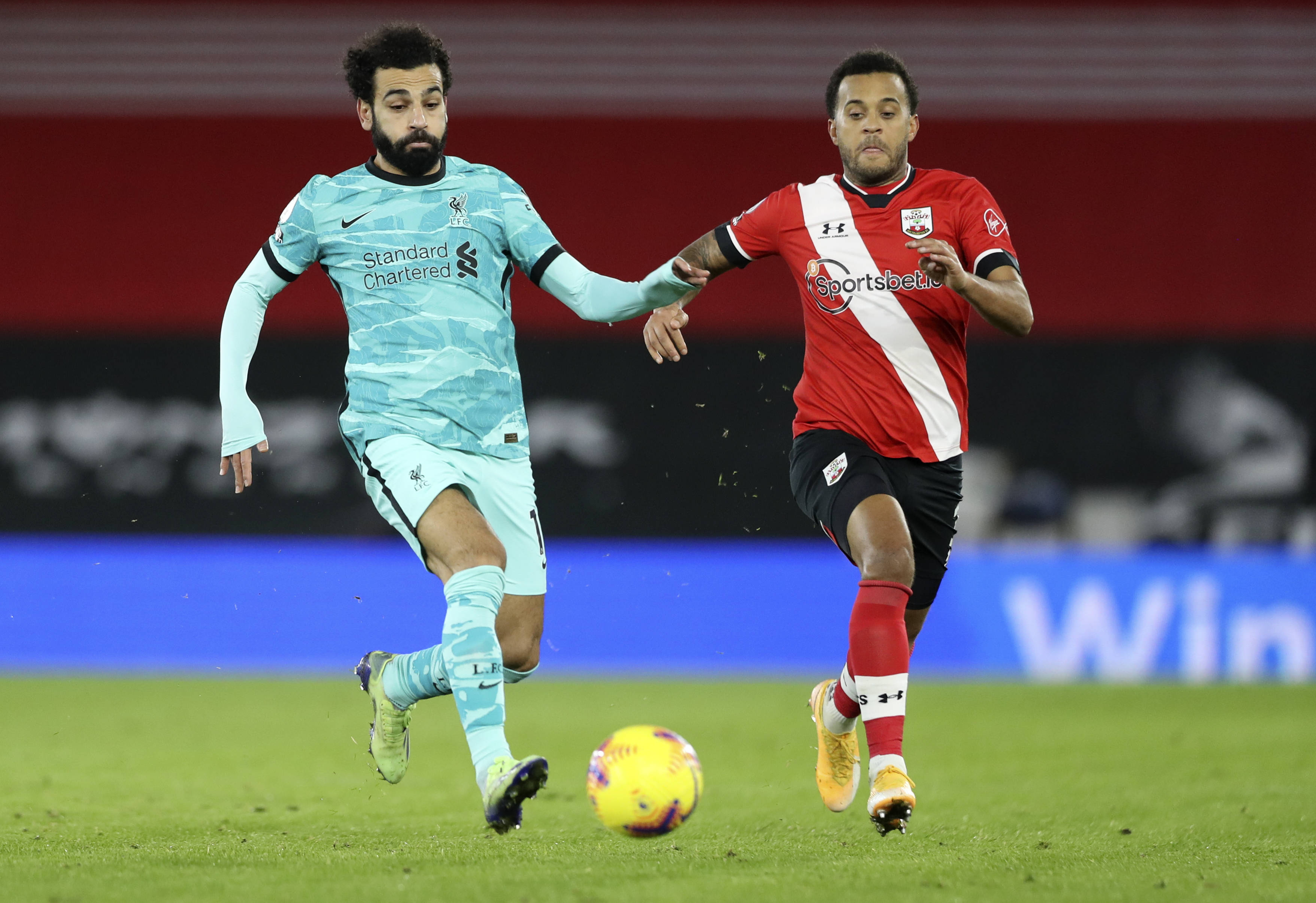 开云体育下载-西汉姆联客场击败南安普顿，重整士气