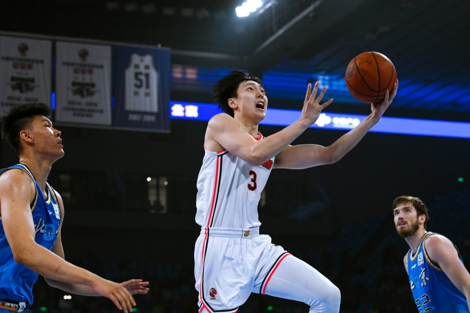 开云体育APP下载-埃及队球员不幸受伤，需紧急救治