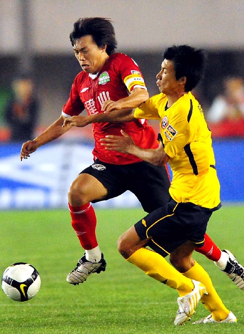 开云平台-青岛黄海主场战平成都谢菲联，保持不败