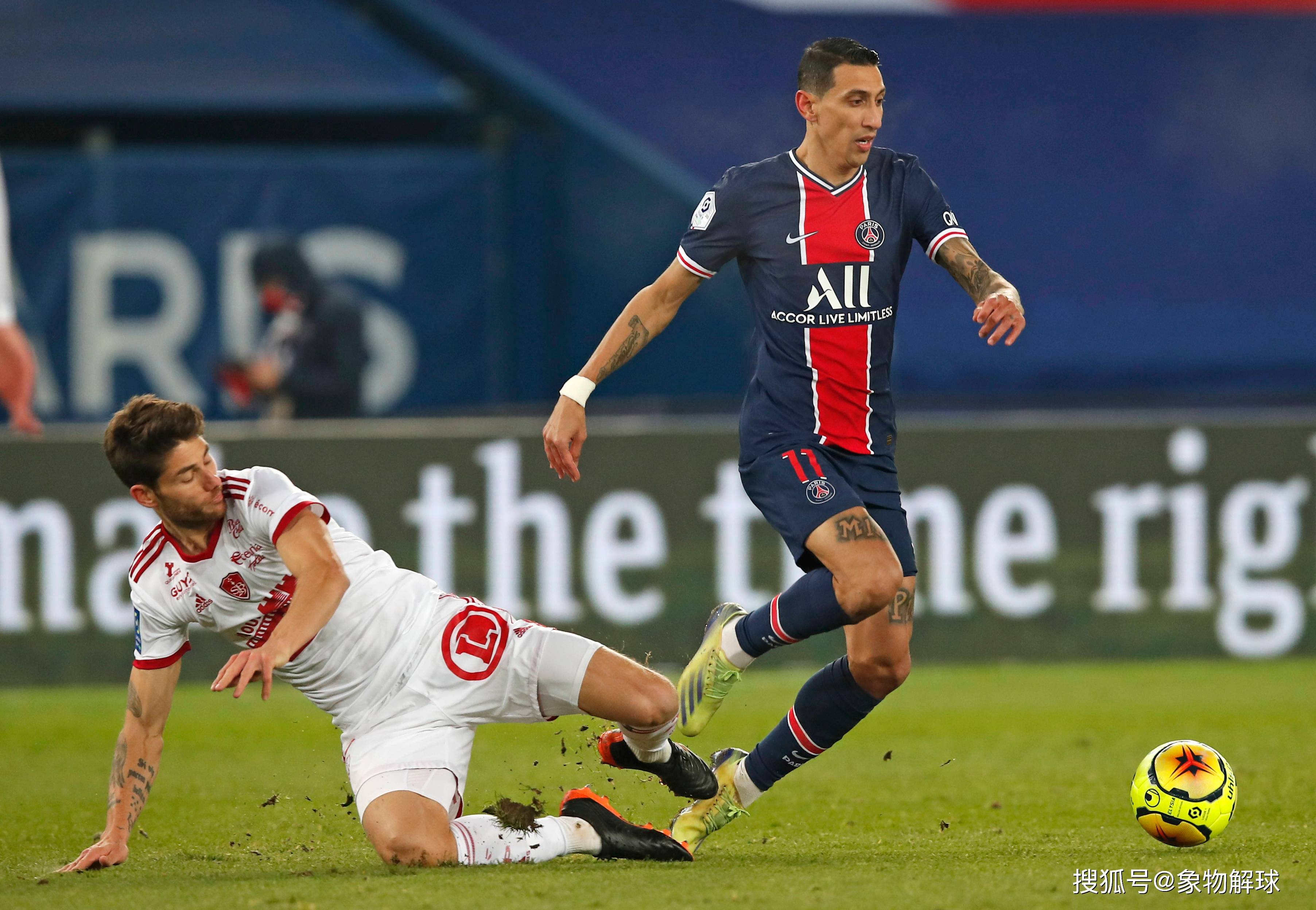 开云体育入口-梅西助攻，巴萨5-1大胜皇家社会